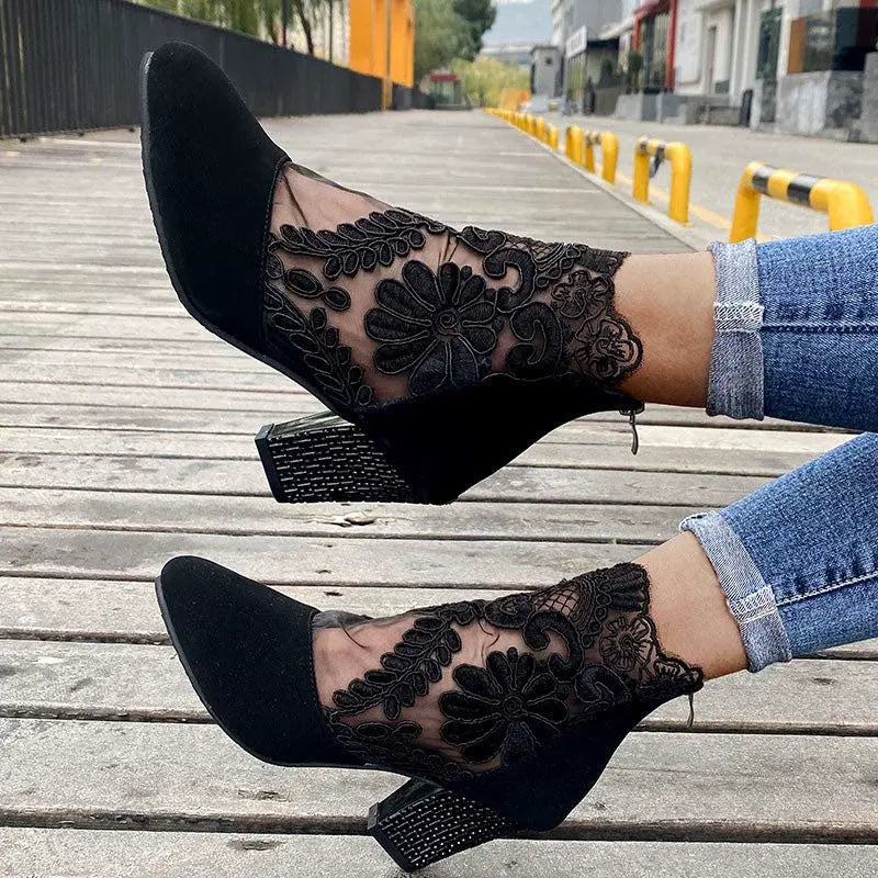 Floe | Décolleté in Pizzo Elegante